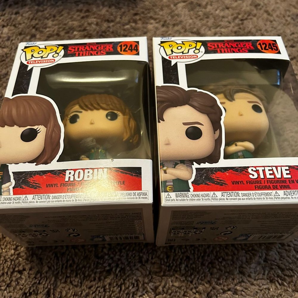 Funko Pop! Stranger things Lot - Robin & Steve